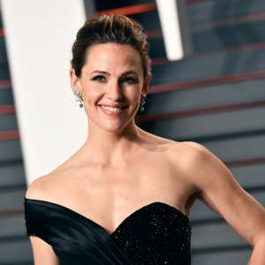 Jennifer Garner’s Trainer Simone De La Rue and Nutritionist Kelly LeVeque Share Their Breakfasts