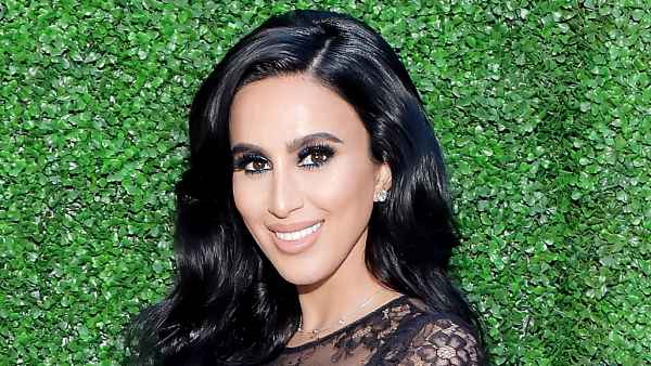 Lily-Ghalichi-post-baby-body