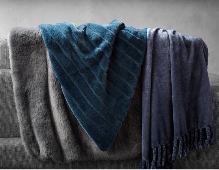 Nordstrom At Home Kennebunk Bliss Plush Throw