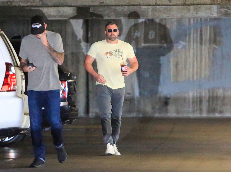 Ben Affleck heads to a meeting looking really buff