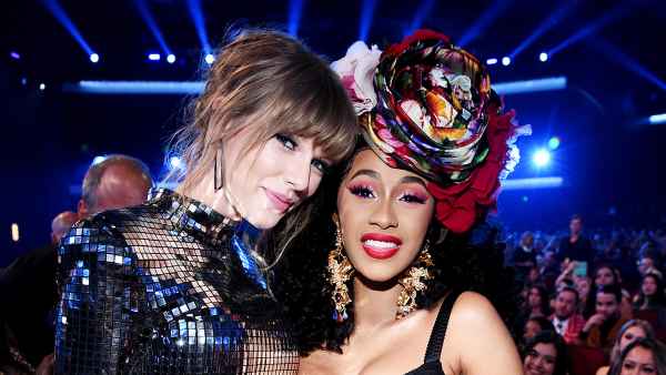 AMAs 2018 Taylor Swift Cardi B