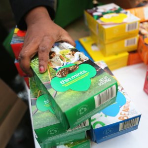 Canadian Girl Scout Who Sold Cookies Outside of Marijuana Despensary Sells Out in Less Than an Hour