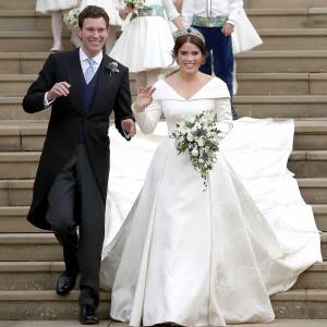 princess-eugenie-tiara-wedding-dress