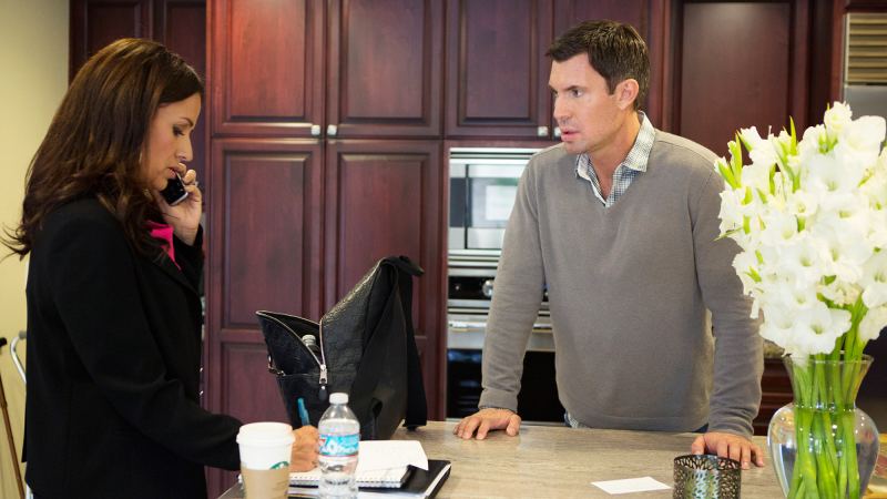 Jeff Lewis vs Jenni Pulos flipping out