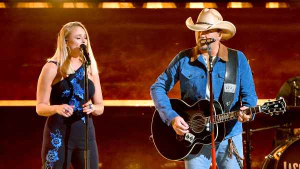 Miranda-Lambert-Performs-Jason-Aldean-CMAs