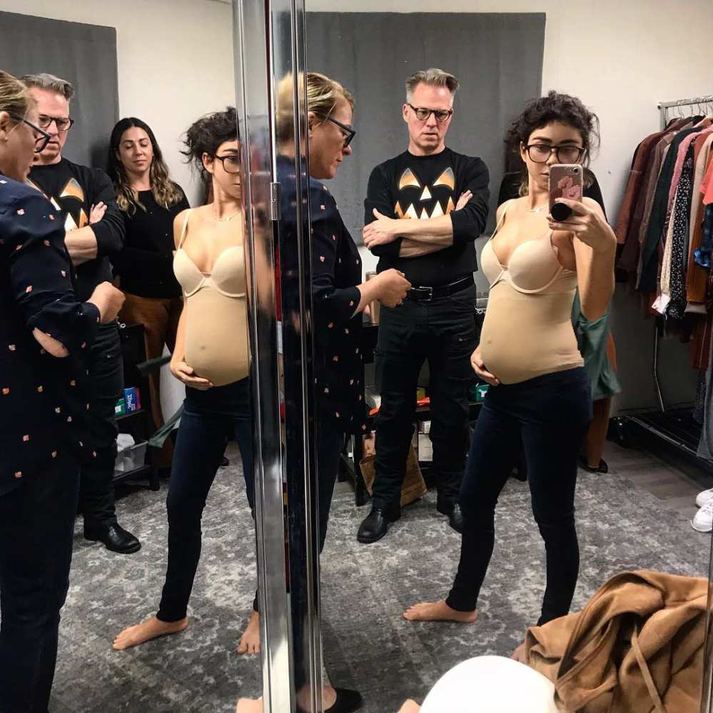 Sarah Hyland Shows off Baby Bump for 'Modern Family'