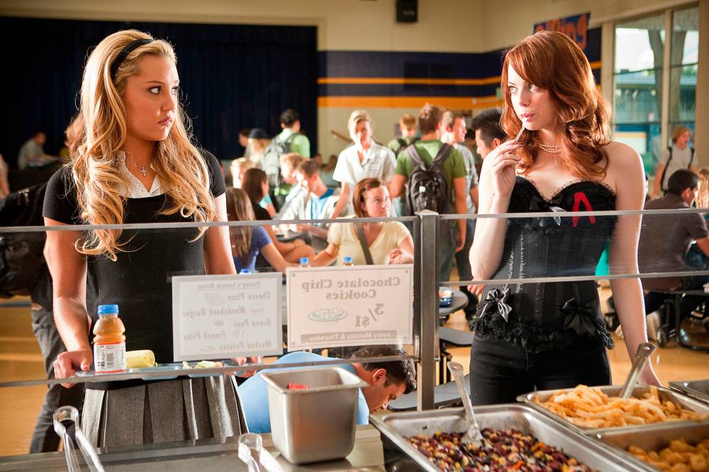 Amanda Bynes and Emma Stone in Easy A
