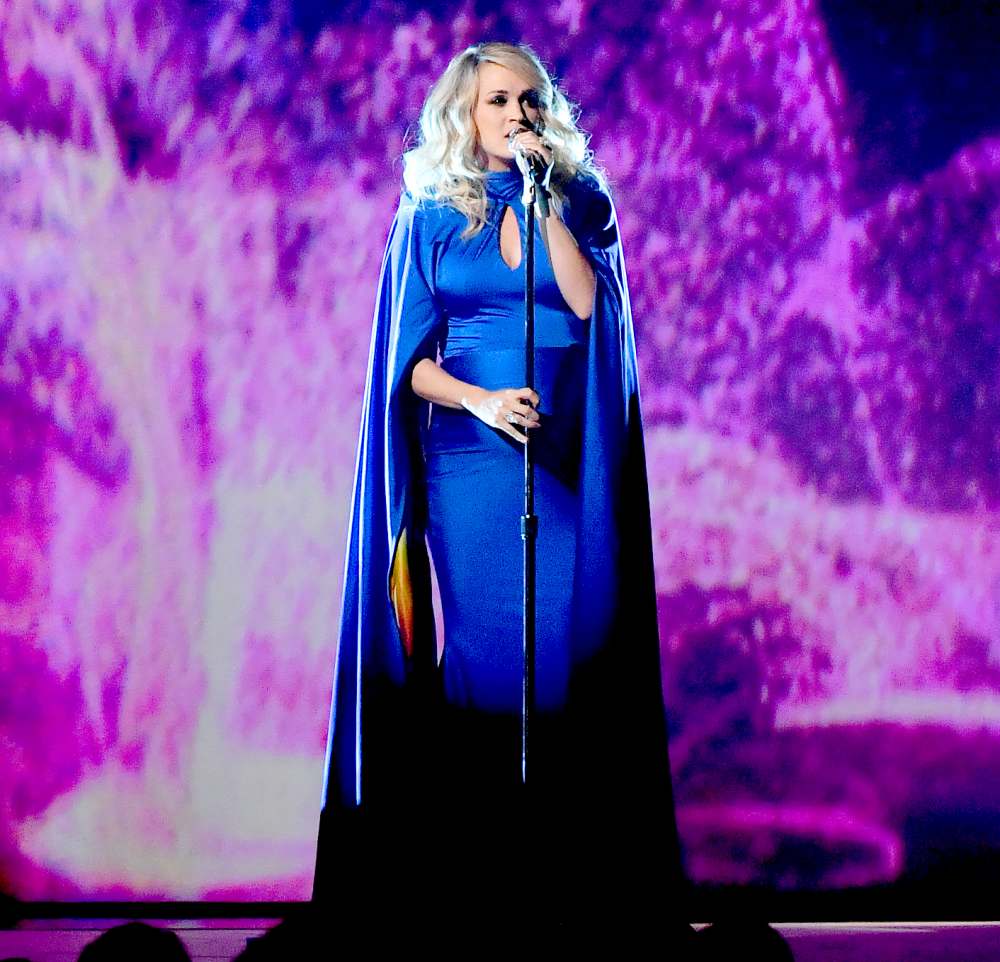 carrie-underwood-cma-performance