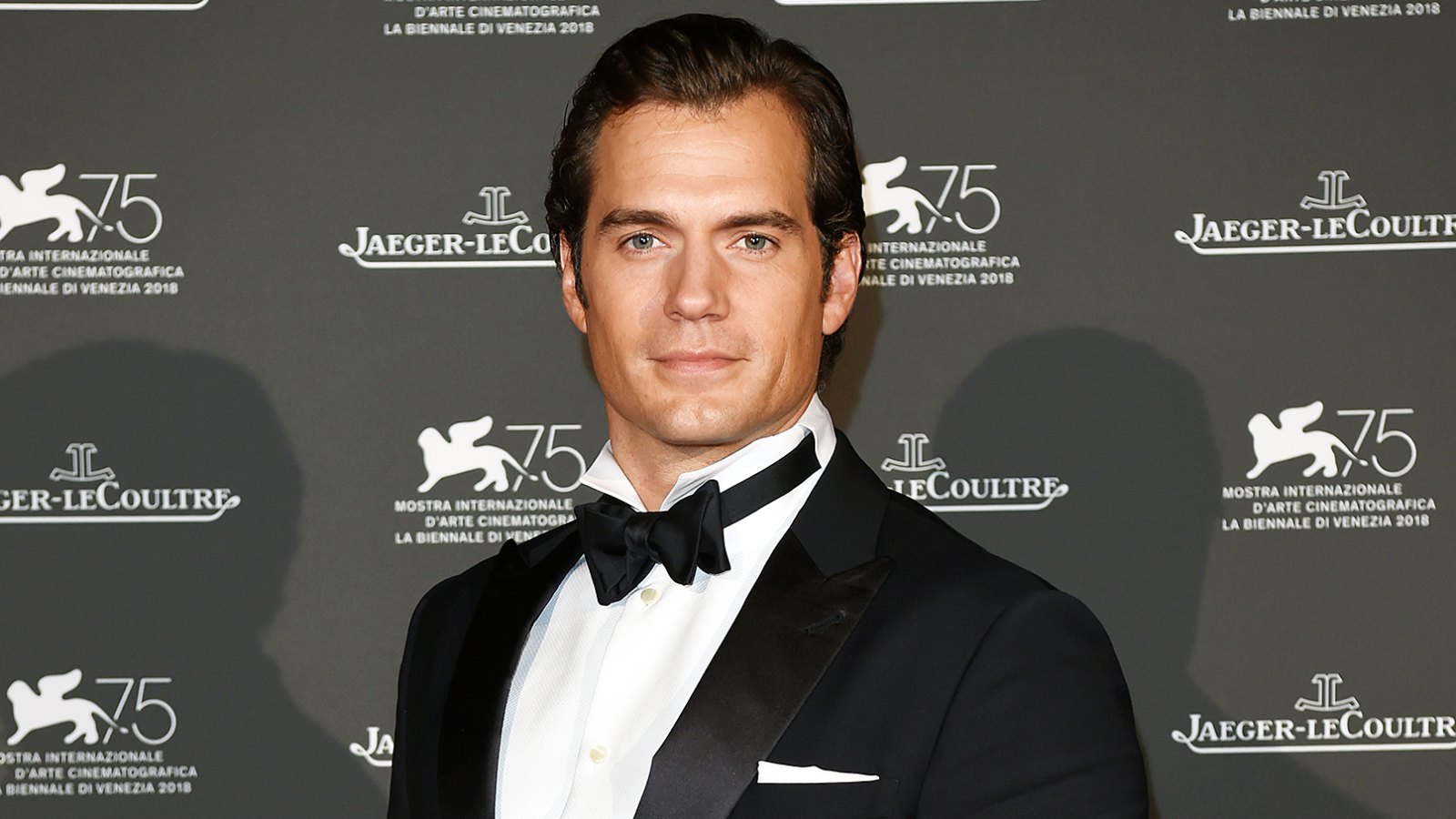 Henry Cavill The Witcher First Look