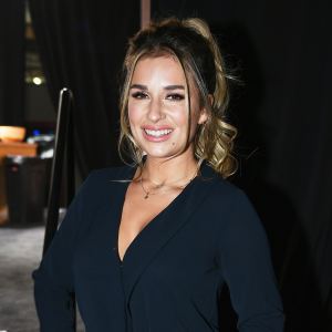 Jessie James Decker Had a Puke-Filled Flight With Her Kids