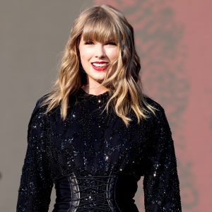 taylor-swift-holiday-movie-promo
