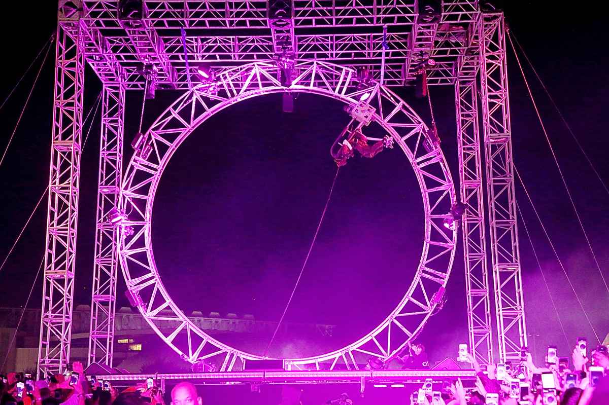 Tommy Lee Accuses Travis Scott of Stealing His Stage Design