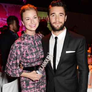 Emily VanCamp Josh Bowman Marry Bahamas