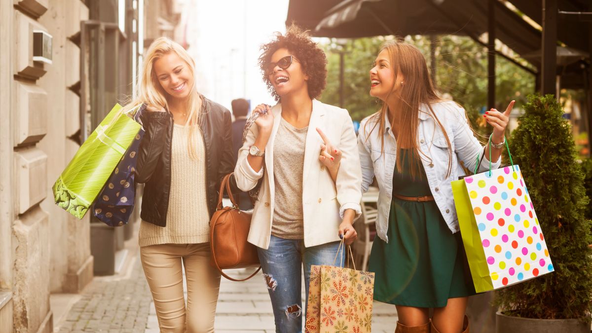 women shopping