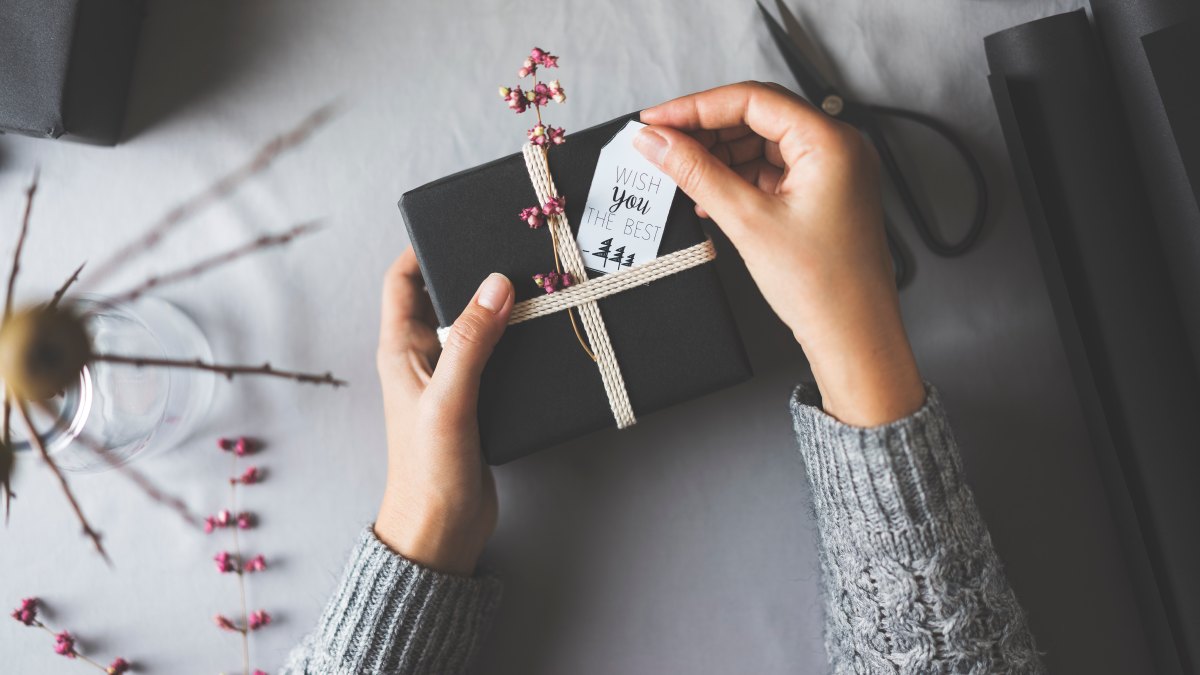 woman with gift card