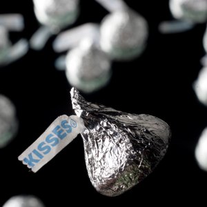 Uh-Oh, Hershey's Broken Kiss Epidemic Could Extend Beyond the Holidays