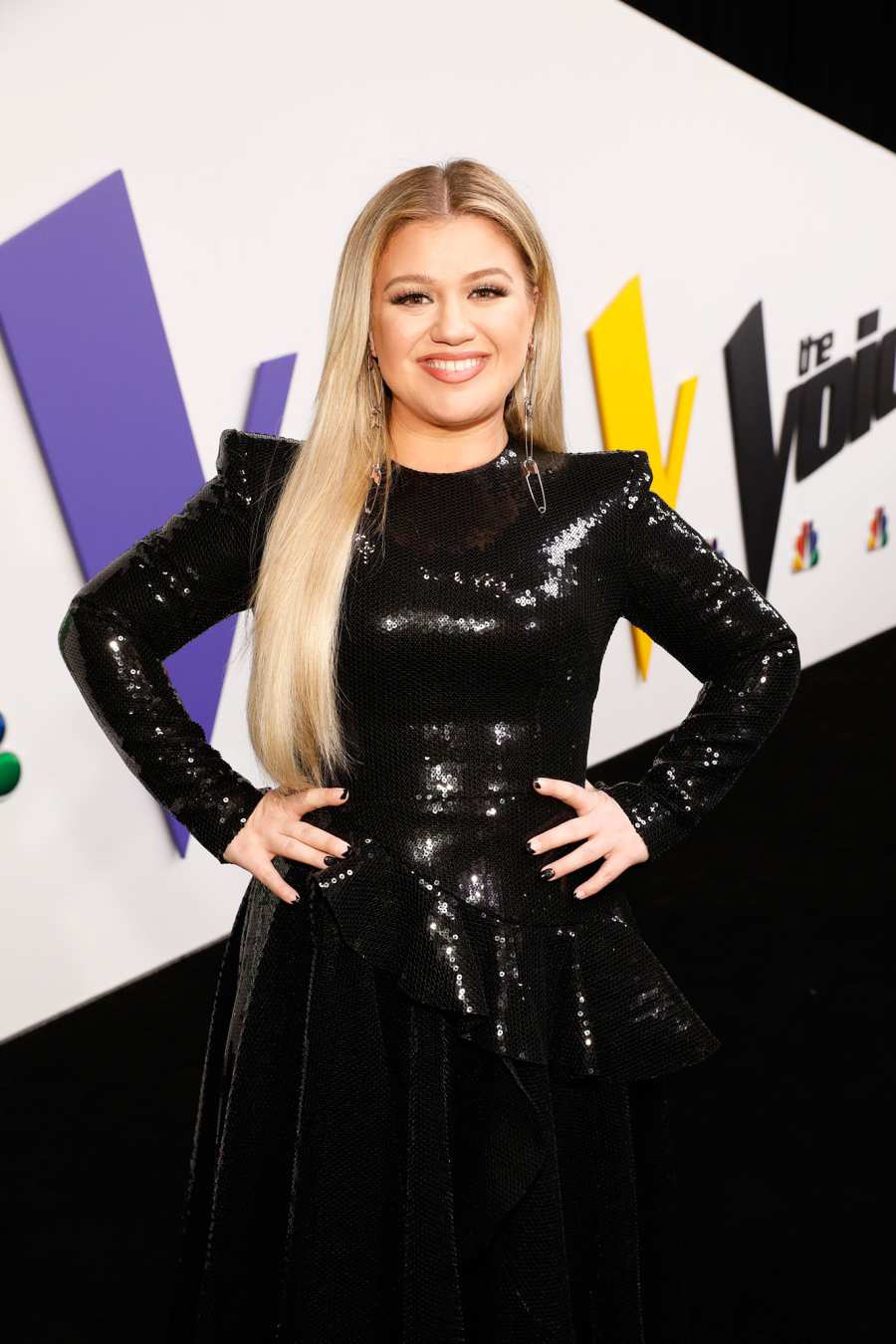 The Other Way a Slim, Beaming Kelly Clarkson Won ‘The Voice’ Last Night