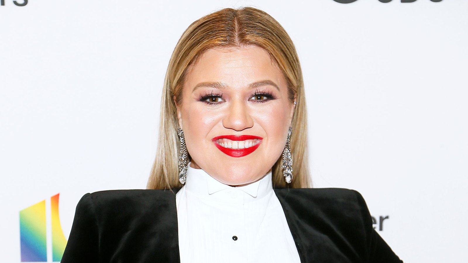 Kelly Clarkson Jokes About Holiday Weight Gain Worth It