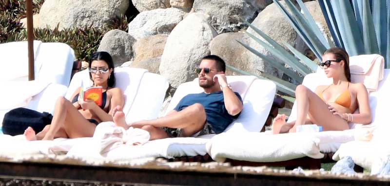 Kourtney-kardashian-beach-vacation-Scott-Disick-girlfriend-Sofia-Richie
