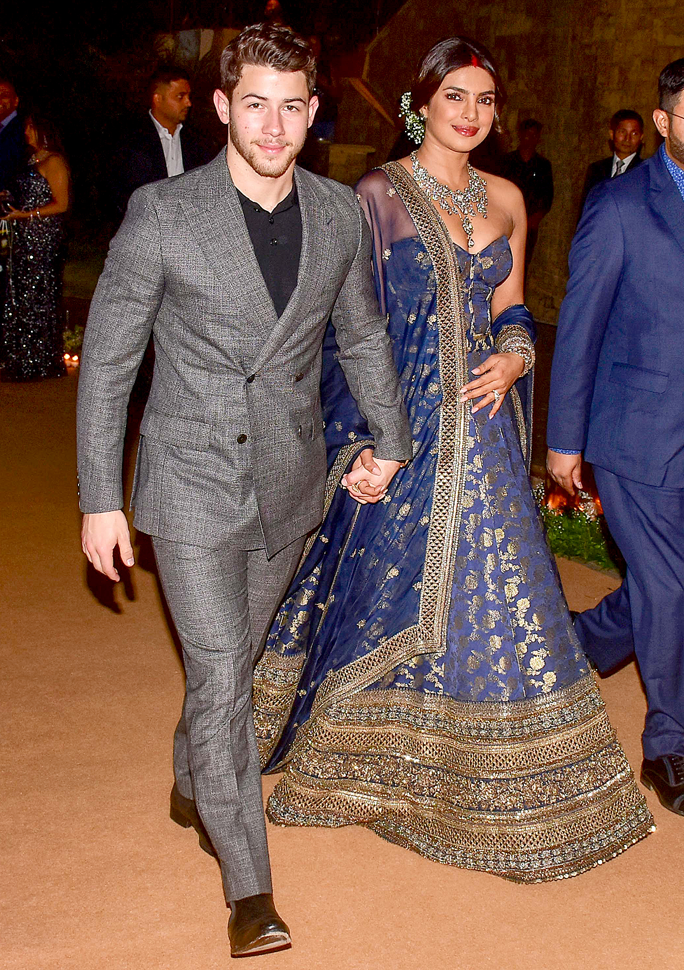 Nick Jonas Priyanka Chopra Look In Love At Mumbai Wedding Reception