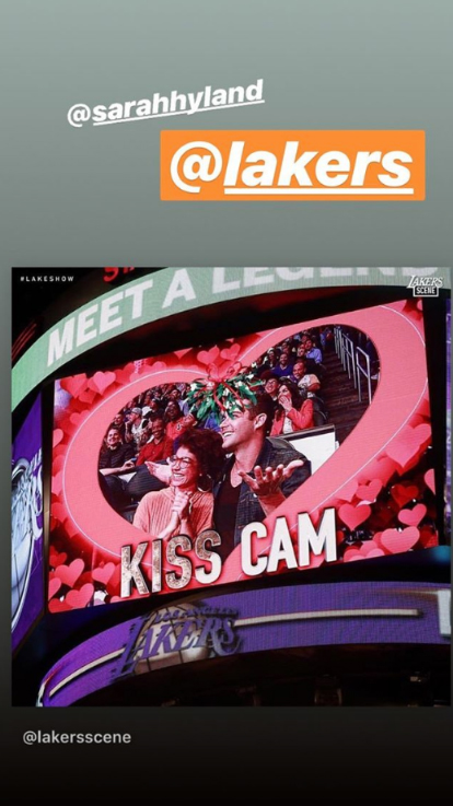 Sarah Hyland Wells Adams Kiss Cam