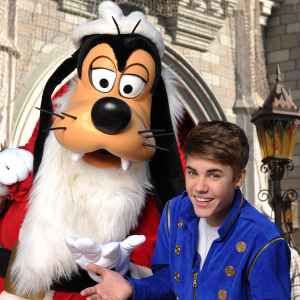 Celebs Reveal How They Found Out Santa Is Not Real