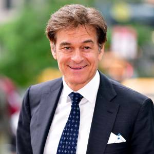 Dr. Oz Reveals His Personal, No-Fail Trick to Help Avoid Holiday Party Hangovers