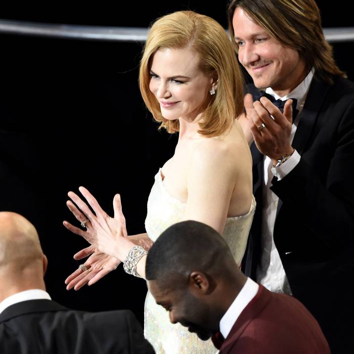 A Look Back at All the Times Nicole Kidman Has Clapped Like a Seal: Watch
