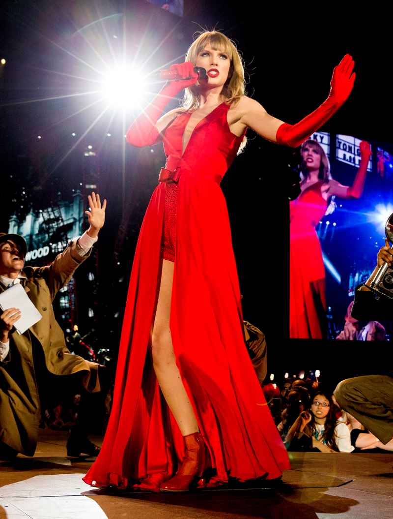 taylor-swift-toured-red-2013