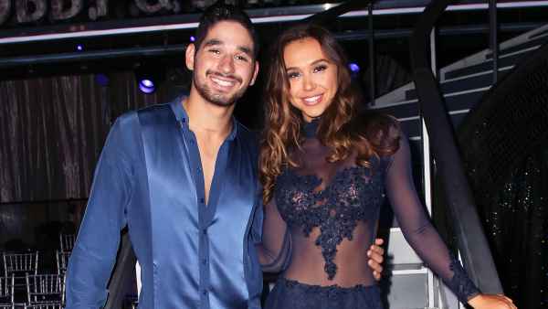 Alexis Ren Send Sweet Message Ex Alan Bersten
