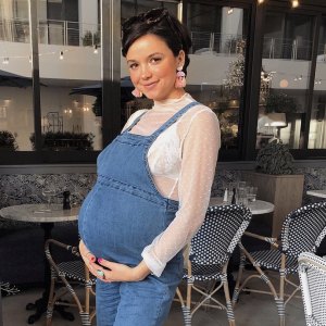 BEKAH-MARTINEZ-baby-bump