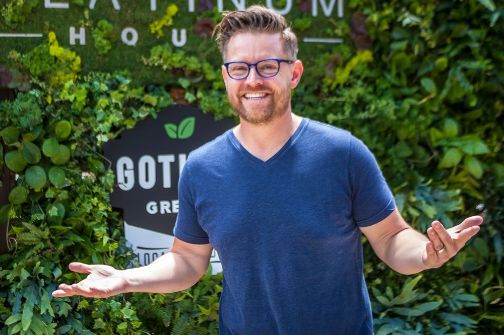 Chef Richard Blais Posts Throwback Photo When He Was 60 Pounds Heavier to Encourage Others to 'Keep Going'