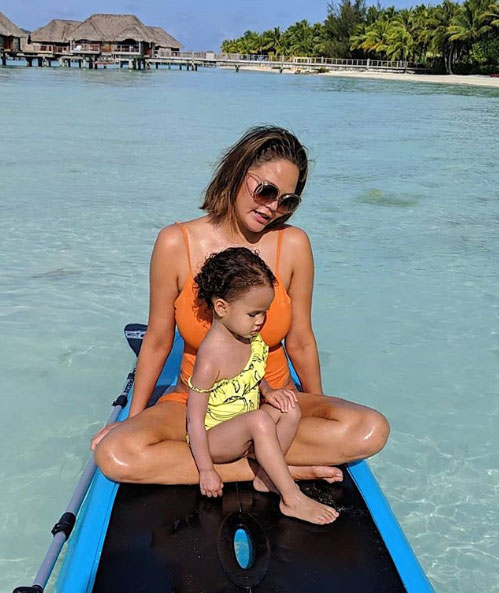 Chrissy Teigen John Legend Gorgeous Vacation With Kids