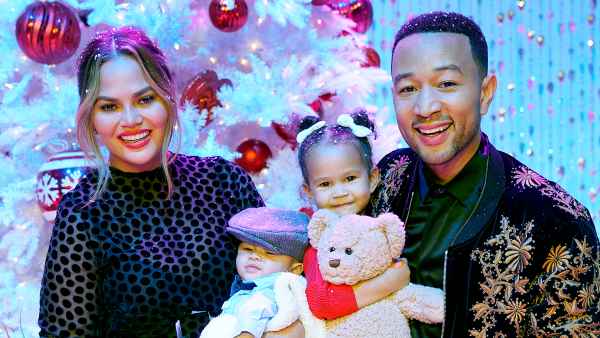 Chrissy-Teigen,-Miles,-Luna,-John-Legend