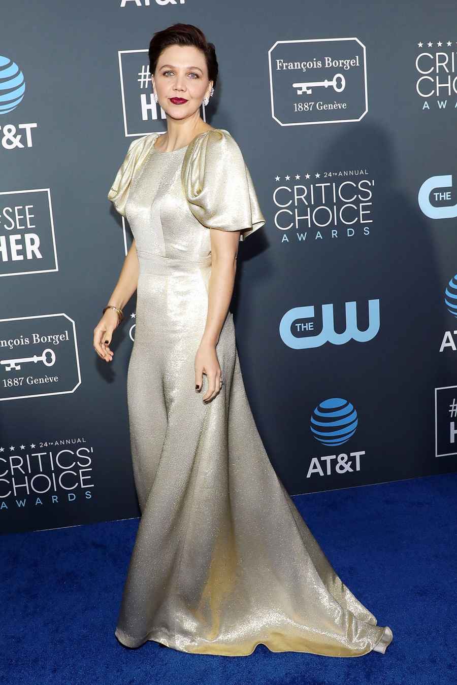 Maggie Gyllenhaal critics choice awards 2019