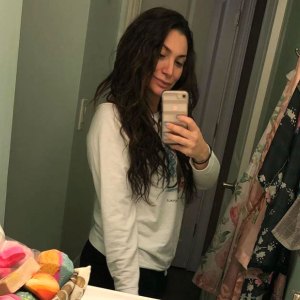 Deena Cortese Snaps Slim Mirror Selfie 2 Weeks After Welcoming ‘Little Man’