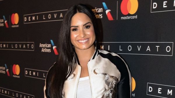 Demi-Lovato-Celebrates-6-Months-of-Sobriety