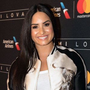 Demi-Lovato-Celebrates-6-Months-of-Sobriety