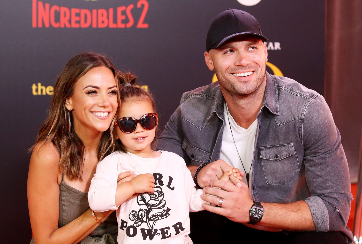 Jana Kramers Husband Daughter Freak Out Over Her Song On The Radio