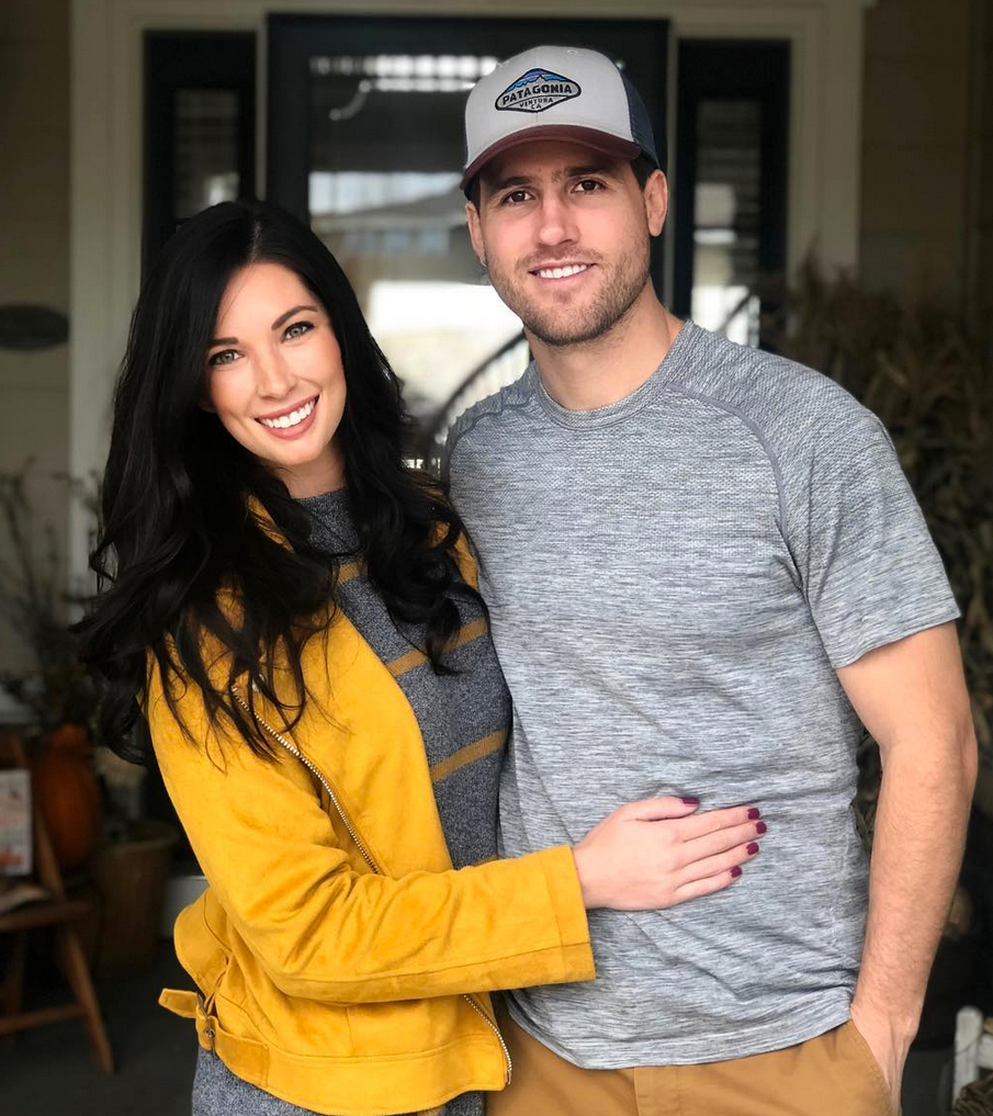 TheBachelorette - Updates on Past Contestants - All Seasons - Discussion - #3 - Page 39 Kayla-Hughes-JJ-Lane-engaged