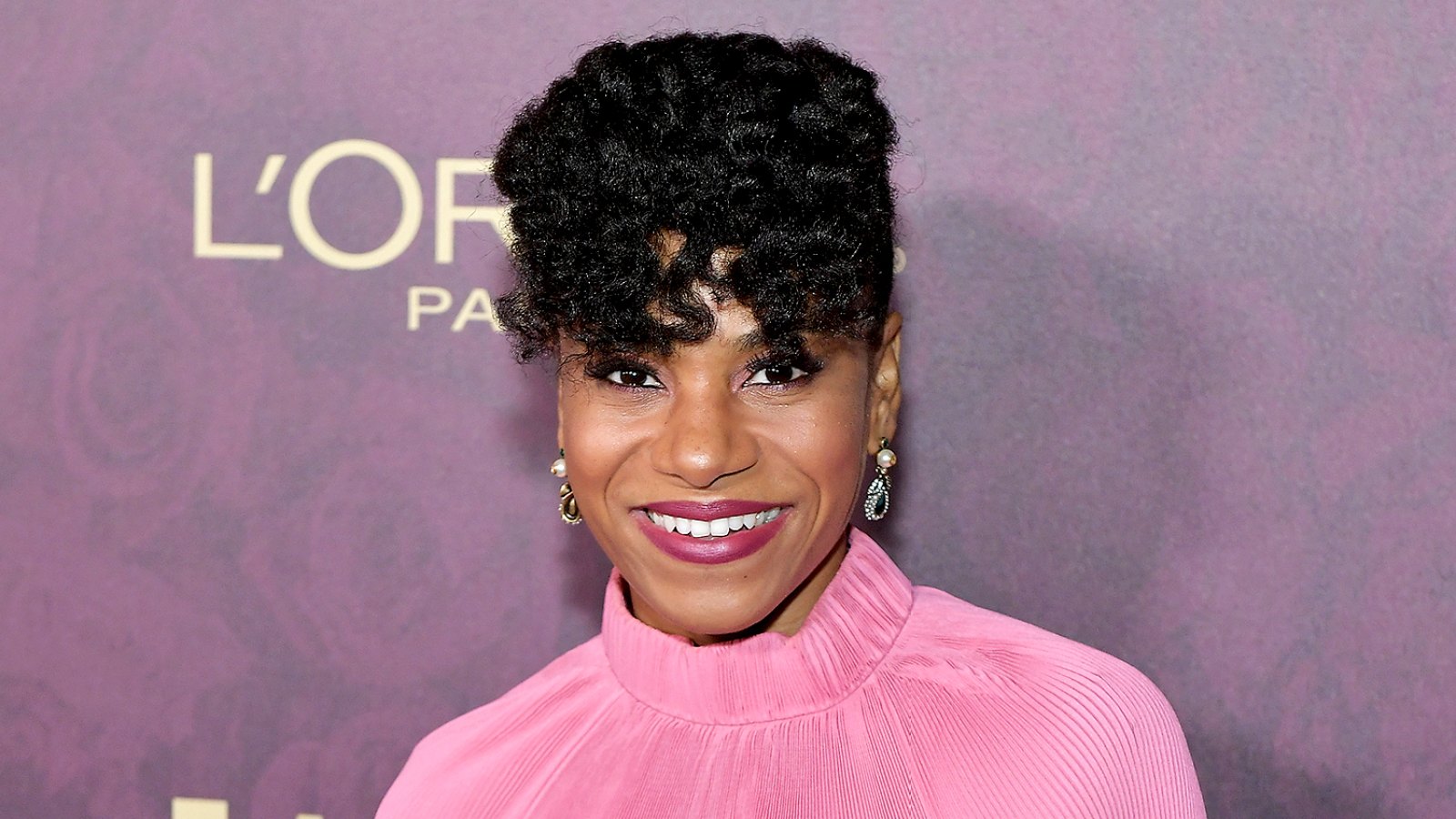 Kelly-McCreary-what's-in-my-bag