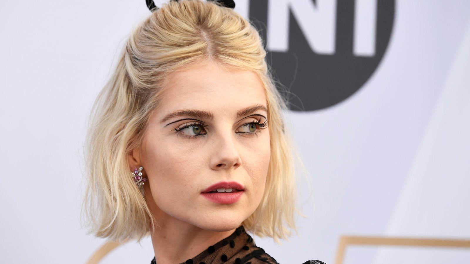 Lucy Boynton's Hairstylist Gave Us the Scoop on Her SAGS Hairstyle