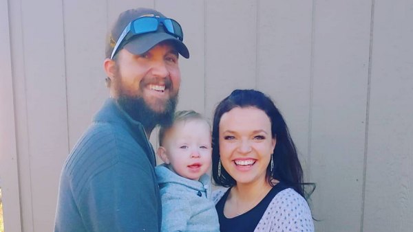 Maddie-Brown-and-Caleb-Brush-pregnant