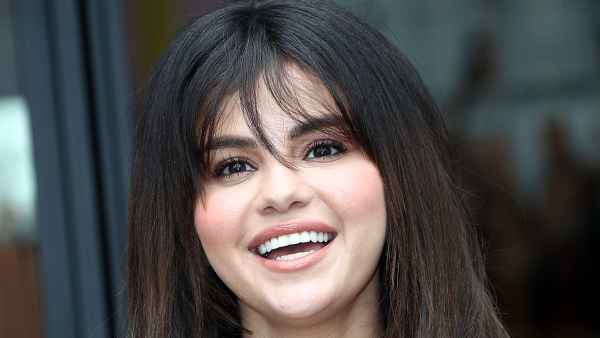Selena Gomez Bowls With Friends and Family After Treatment