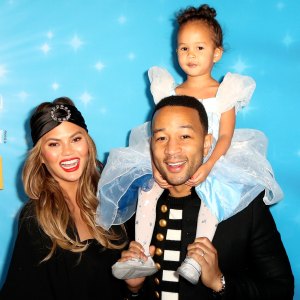 Chrissy Teigen Cooks With Daughter Luna, Shows Off 'My Own Knives'