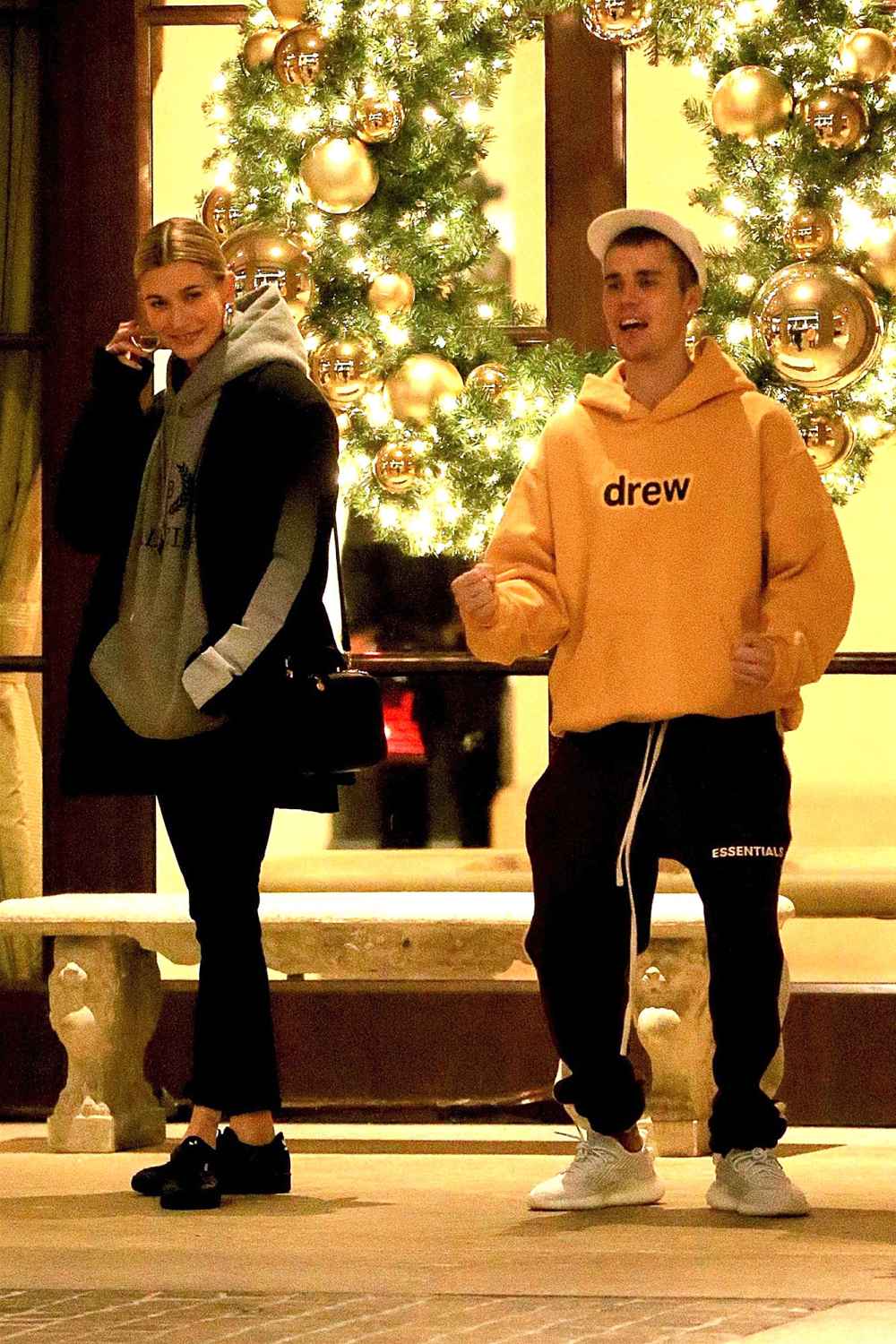 Justin Bieber Belts Out ‘Sexual Healing’ on Street as Wife Hailey Baldwin Awkwardly Stands By