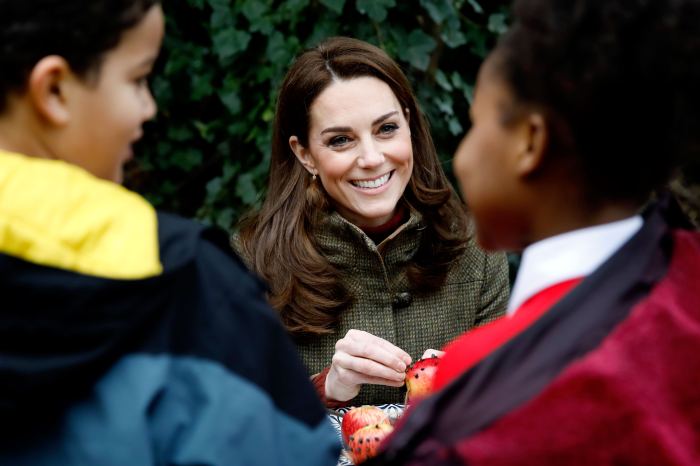Duchess Kate Answers Little Girl's Question: Does the Queen Eat Pizza?!