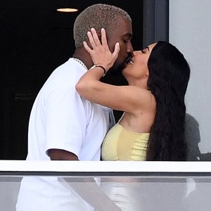 kim kardashian kanye west miami pda