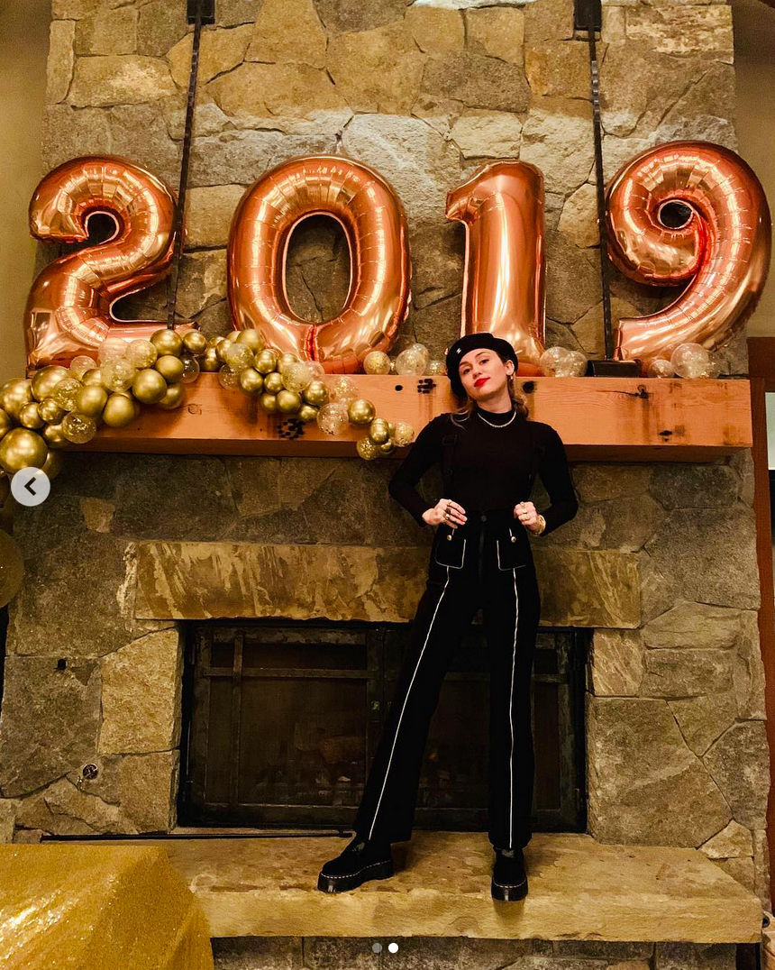 miley-cyrus-liam-hemsworth-new-years-honeymoon-1