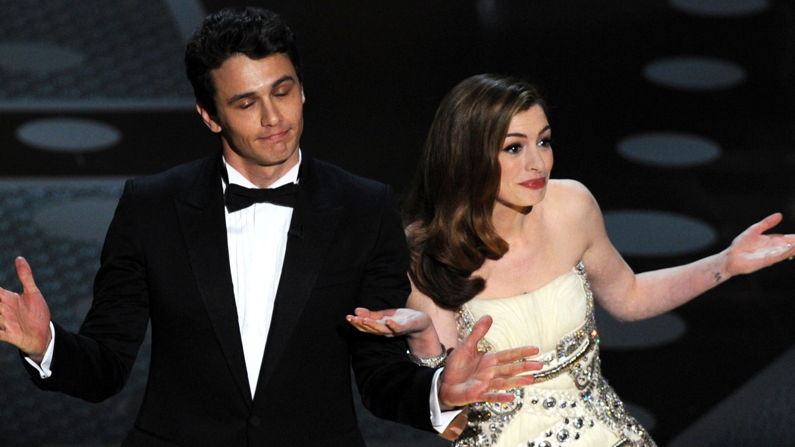Anne Hathaway Jokes About Hosting Oscars With James Franco